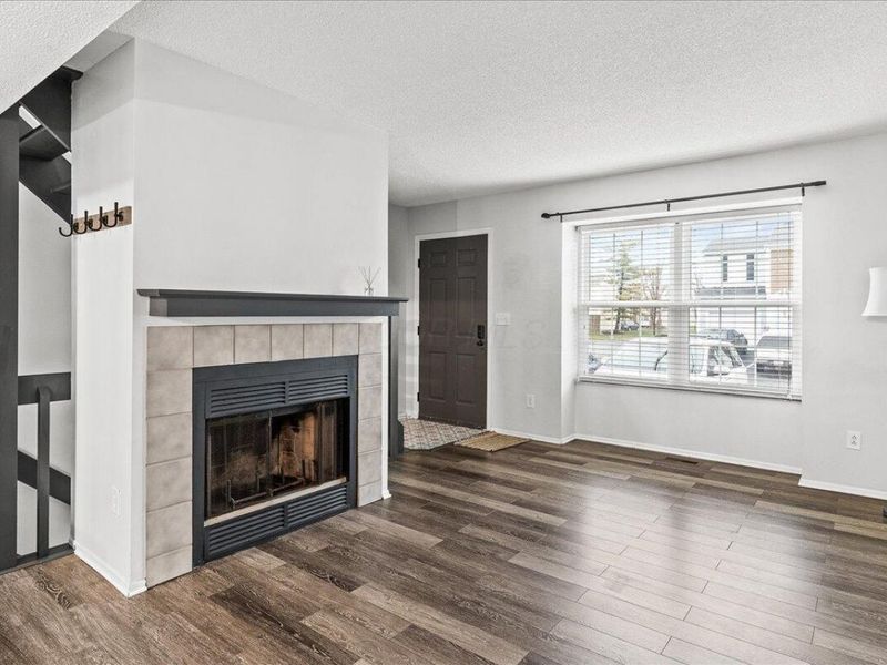 4923 Stoneybrook Boulevard, Unit 21F, Hilliard, OH 43026 Photo 3