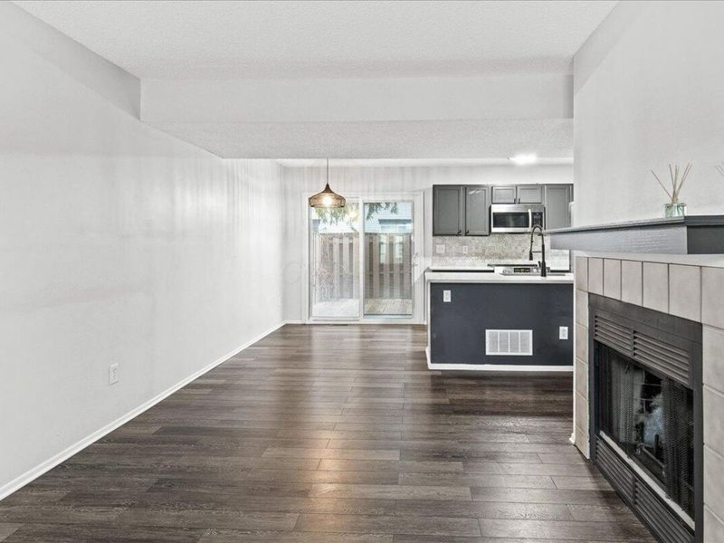 4923 Stoneybrook Boulevard, Unit 21F, Hilliard, OH 43026 Photo 5