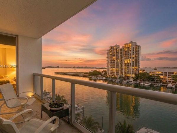 7929 West Dr, Unit 702, North Bay Village, FL 33141