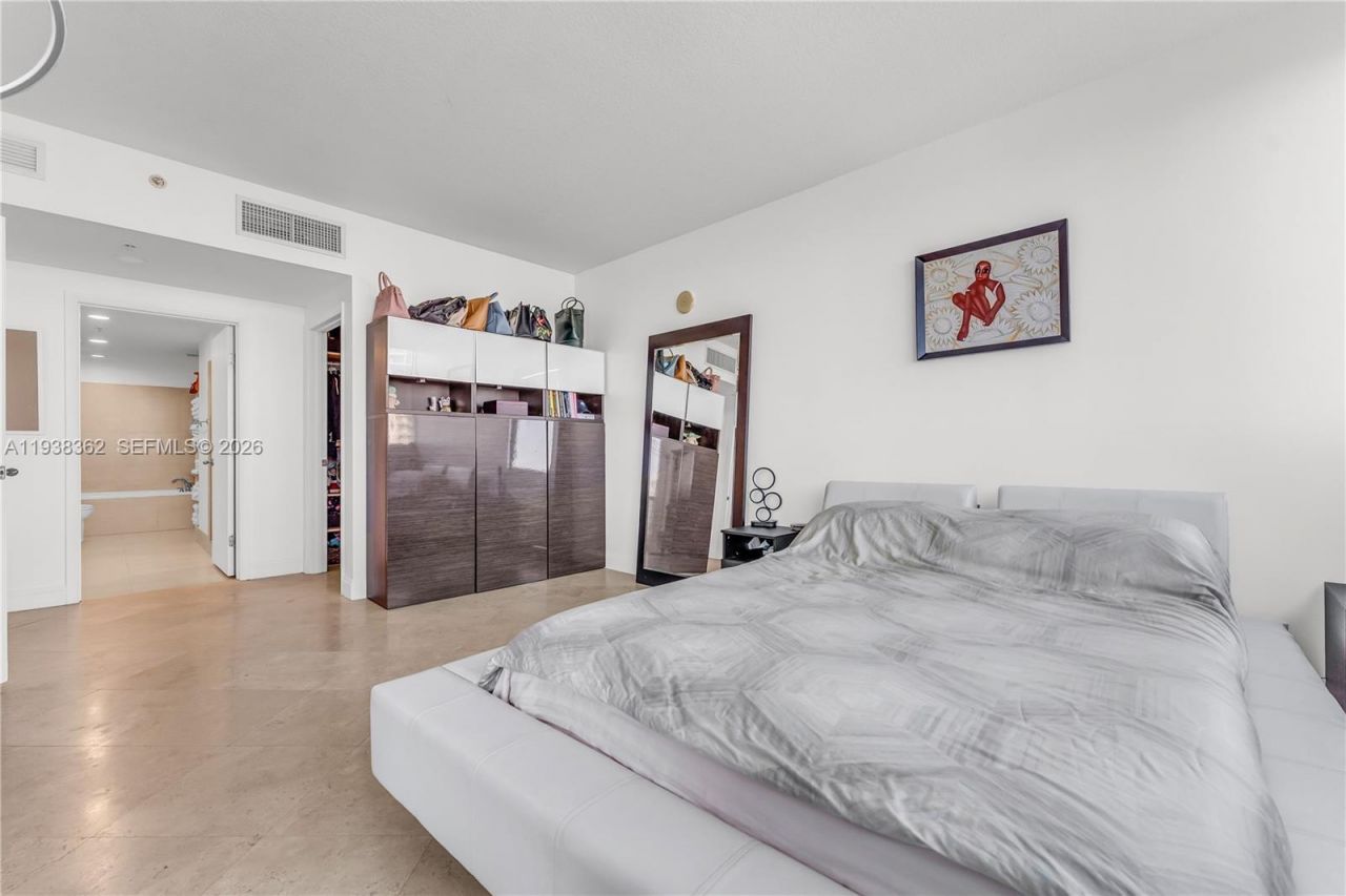 7929 West Dr, Unit 702, North Bay Village, FL 33141 Photo