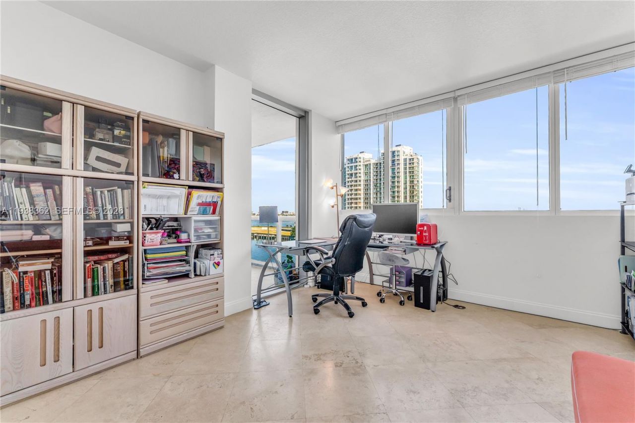 7929 West Dr, Unit 702, North Bay Village, FL 33141 Photo