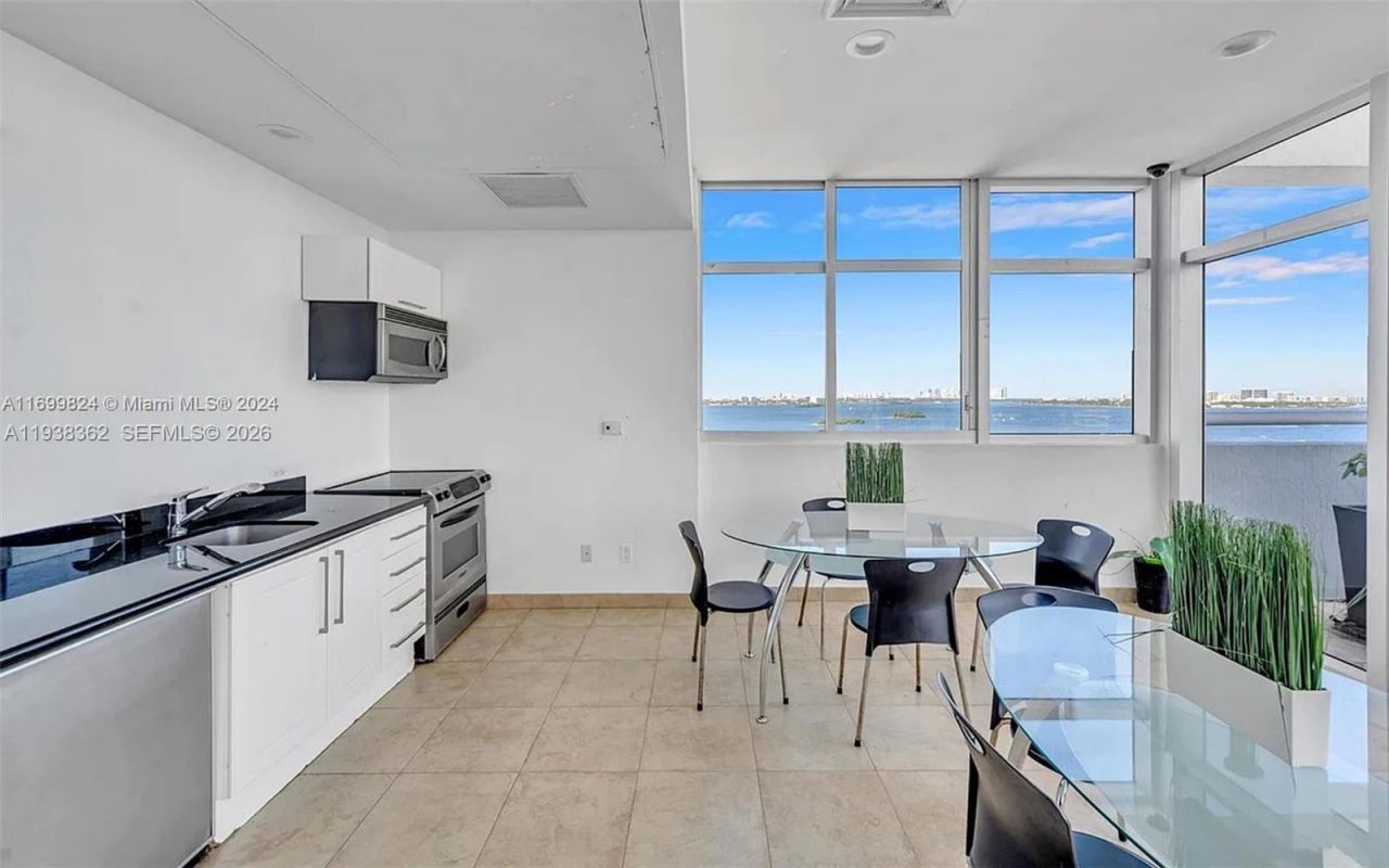 7929 West Dr, Unit 702, North Bay Village, FL 33141 Photo