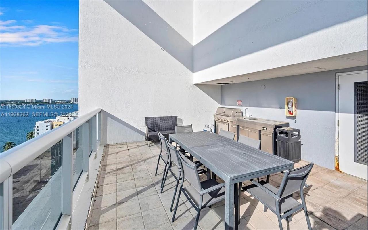 7929 West Dr, Unit 702, North Bay Village, FL 33141 Photo