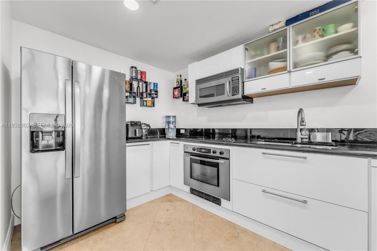 7929 West Dr, Unit 702, North Bay Village, FL 33141 Photo