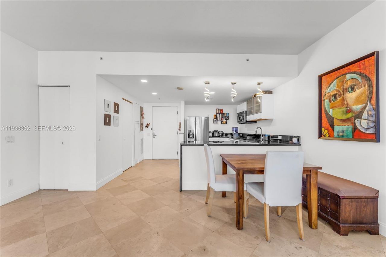 7929 West Dr, Unit 702, North Bay Village, FL 33141 Photo