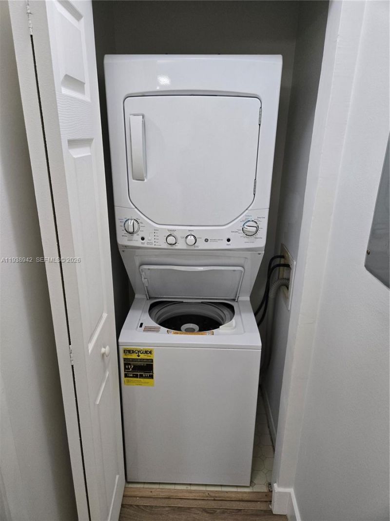 10416 NW 8th St, Unit 201, Pembroke Pines, FL 33026 Photo