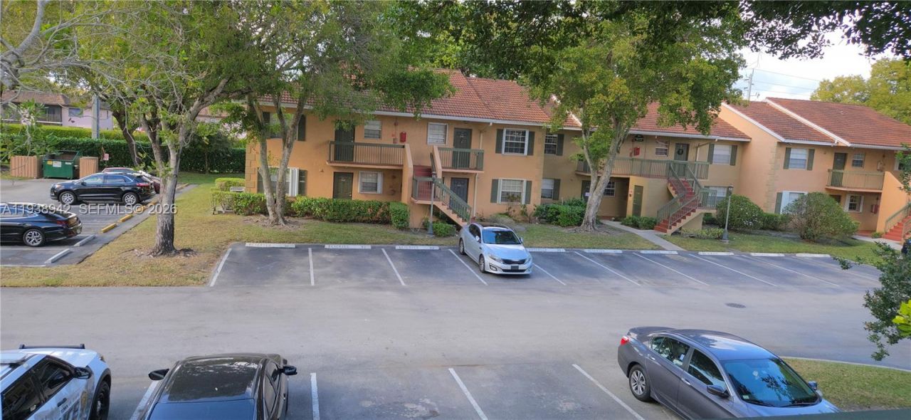 10416 NW 8th St, Unit 201, Pembroke Pines, FL 33026 Photo