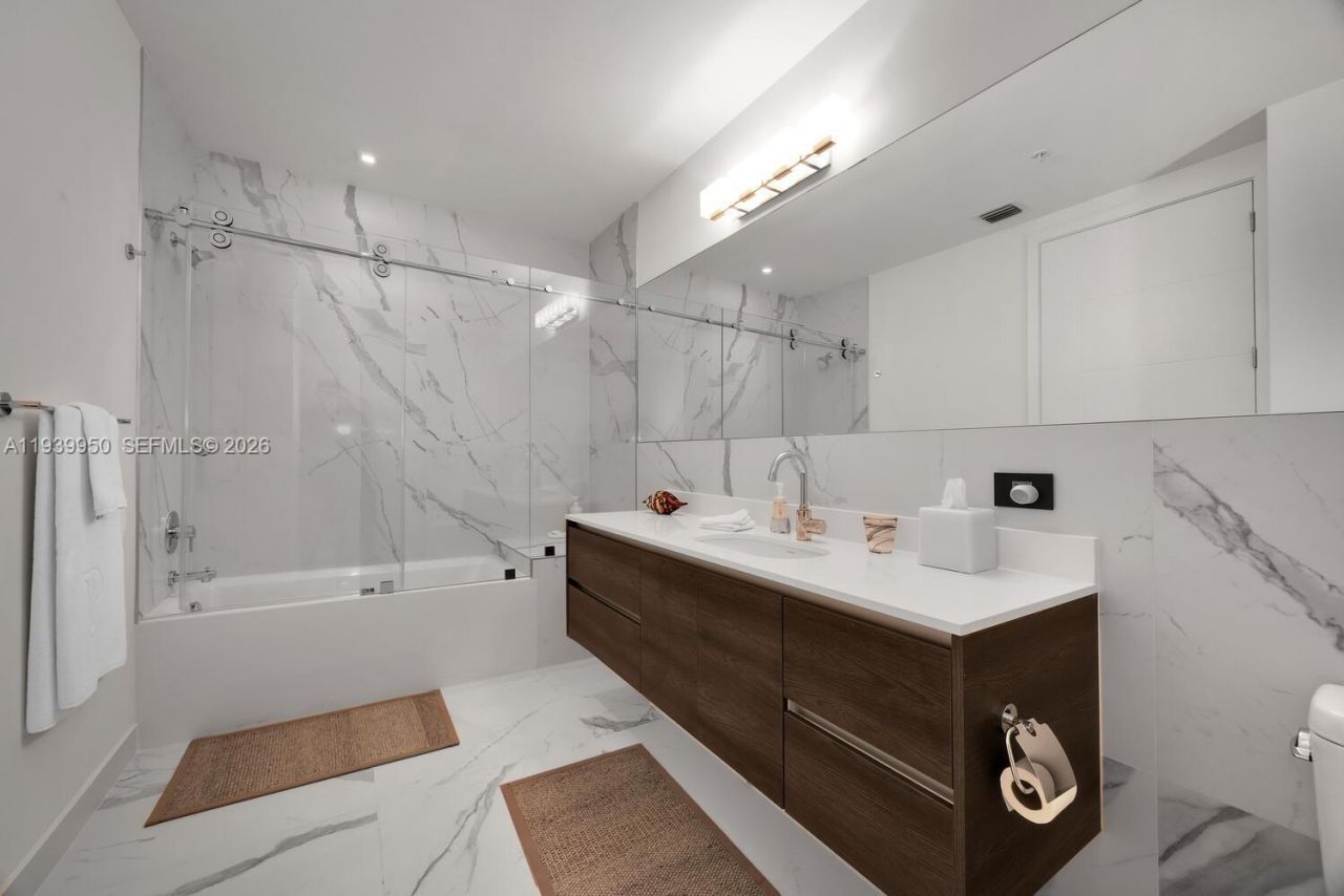 301 Altara Ave, Unit LPH914, Coral Gables, FL 33146 Photo