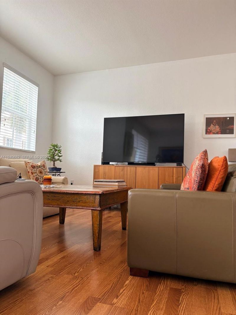 8930 W Flagler St , Unit 201, Miami, FL 33174 Photo