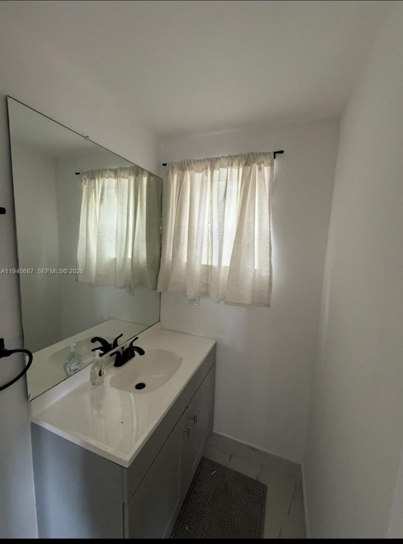 2036 NE 21st Ave, Unit 3, Fort Lauderdale, FL 33305 Photo