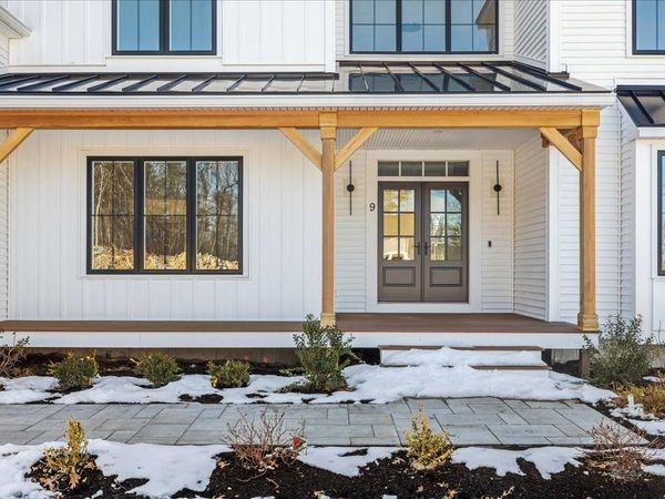 10 Lorenzo Drive, Southborough, MA 01772