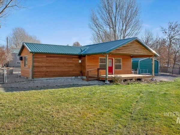 2909 S 1110 E, Hagerman, ID 83332