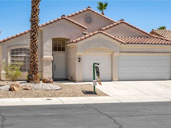 8940 Emery Lake Street, Las Vegas, NV 89123