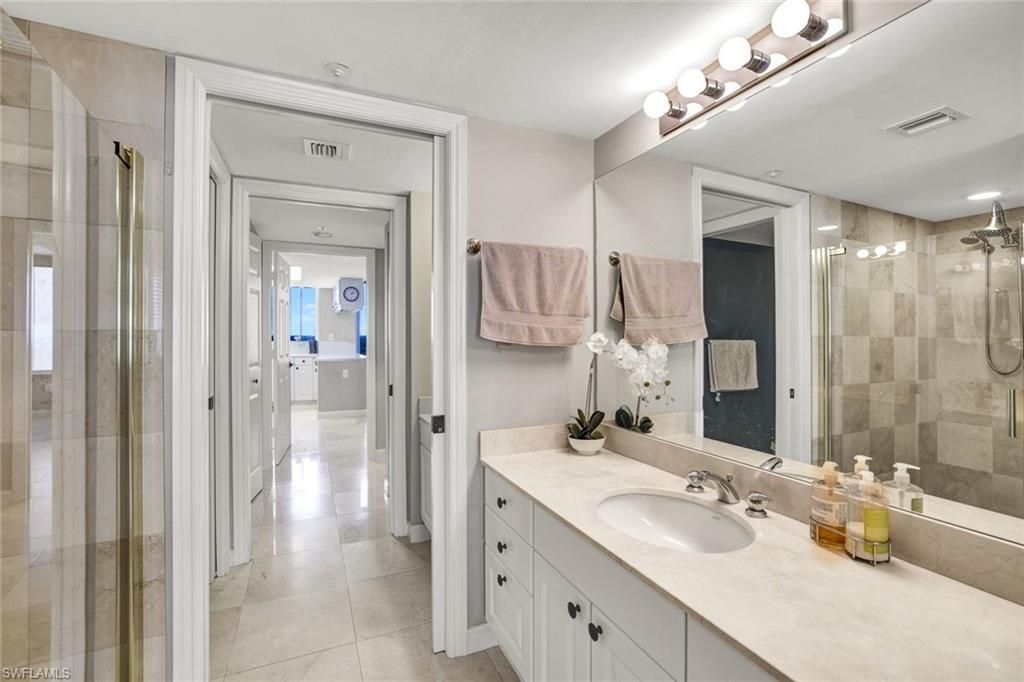 6849 Grenadier Blvd, Unit 1602, Naples, FL 34108 Photo