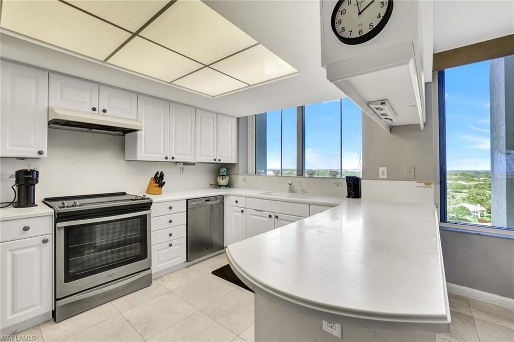 6849 Grenadier Blvd, Unit 1602, Naples, FL 34108 Photo