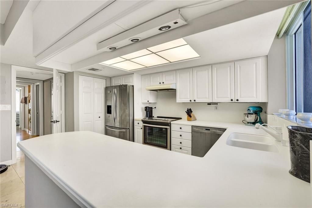 6849 Grenadier Blvd, Unit 1602, Naples, FL 34108 Photo