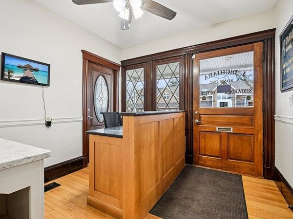 327 Central Street, Saugus, MA 01906