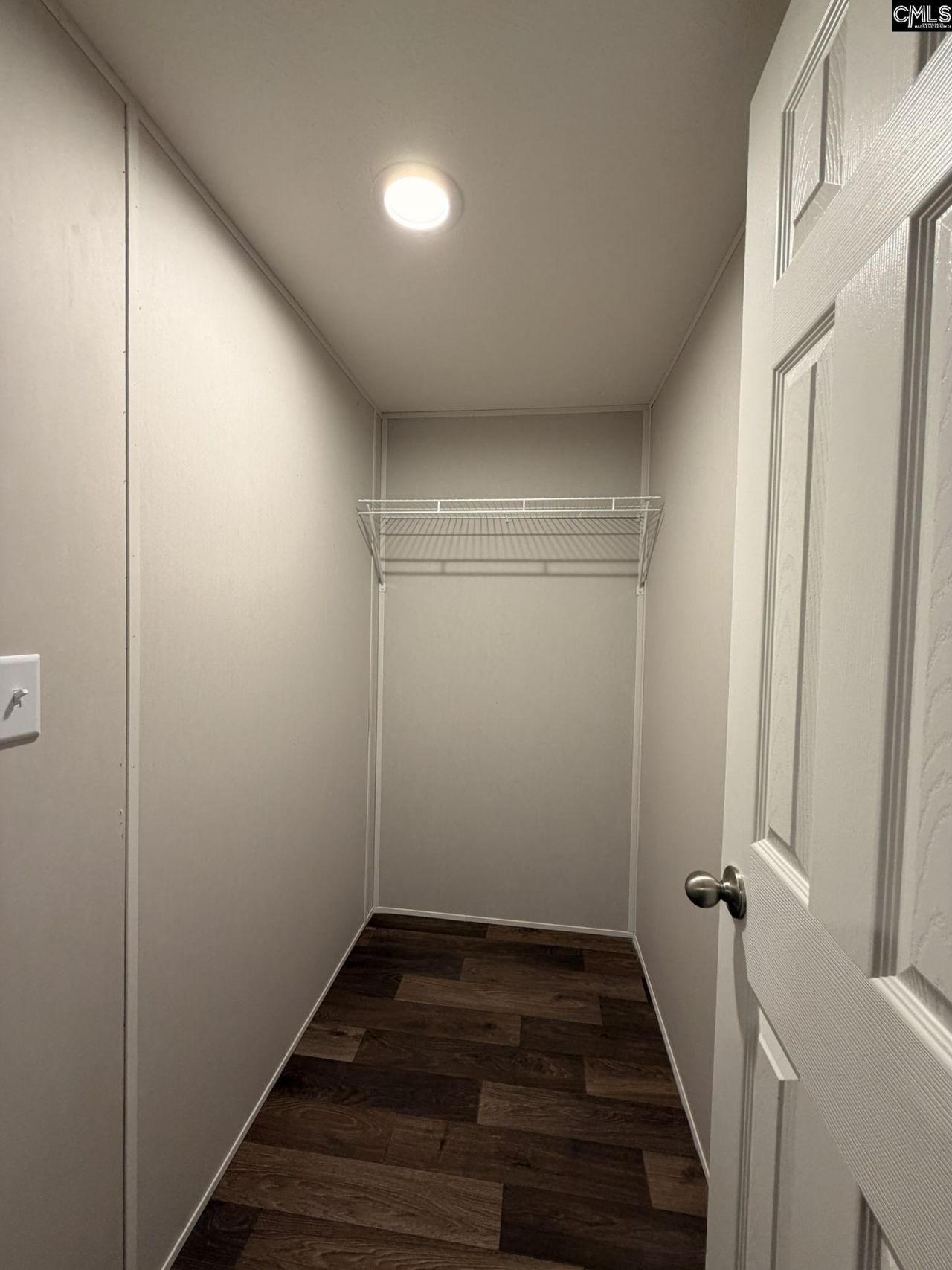 136 Carlton Drive Photo 17