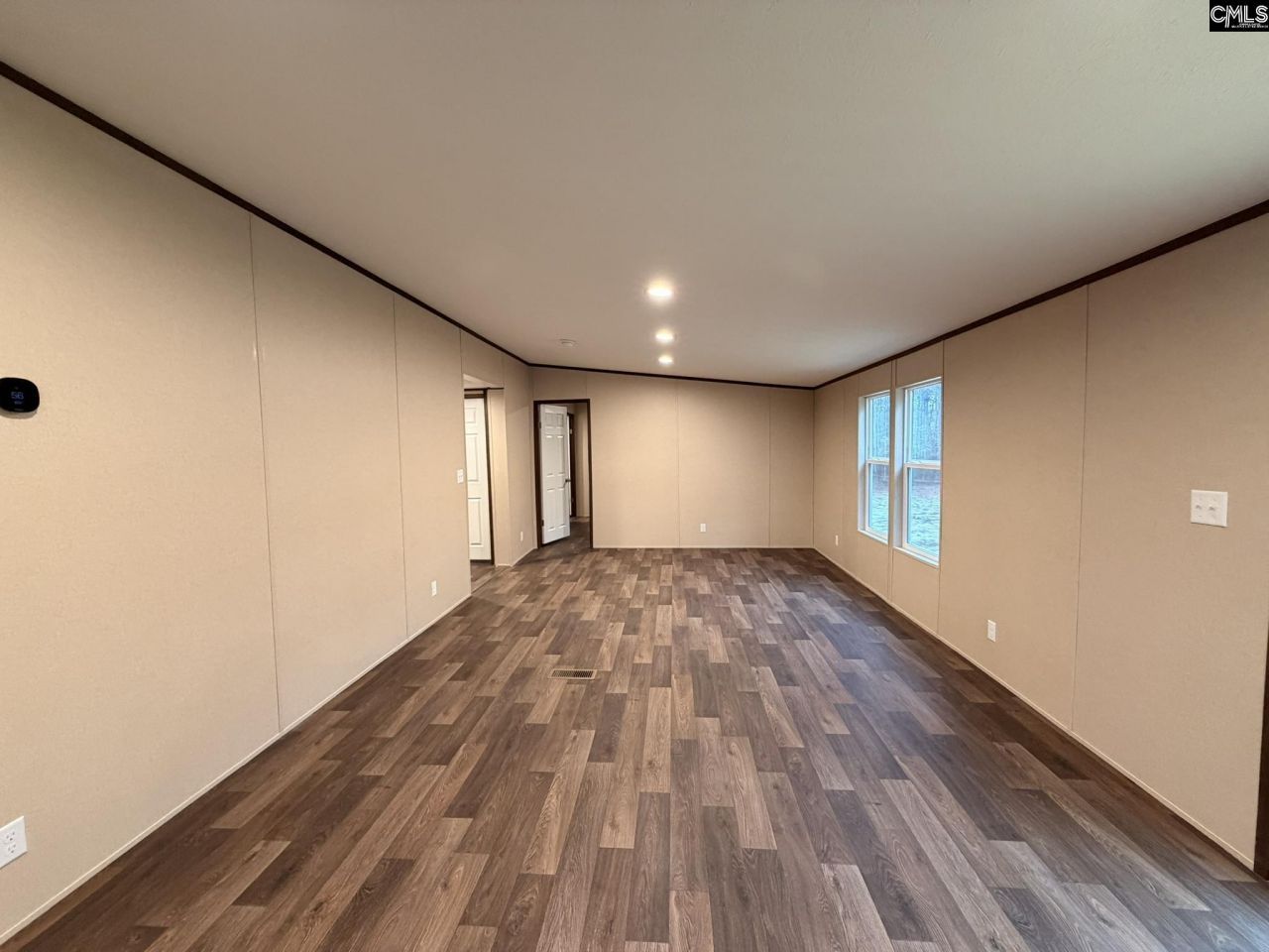 136 Carlton Drive Photo 25