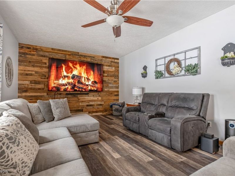 114 Hemlock Avenue, Waynesburg, OH 44688 Photo 13