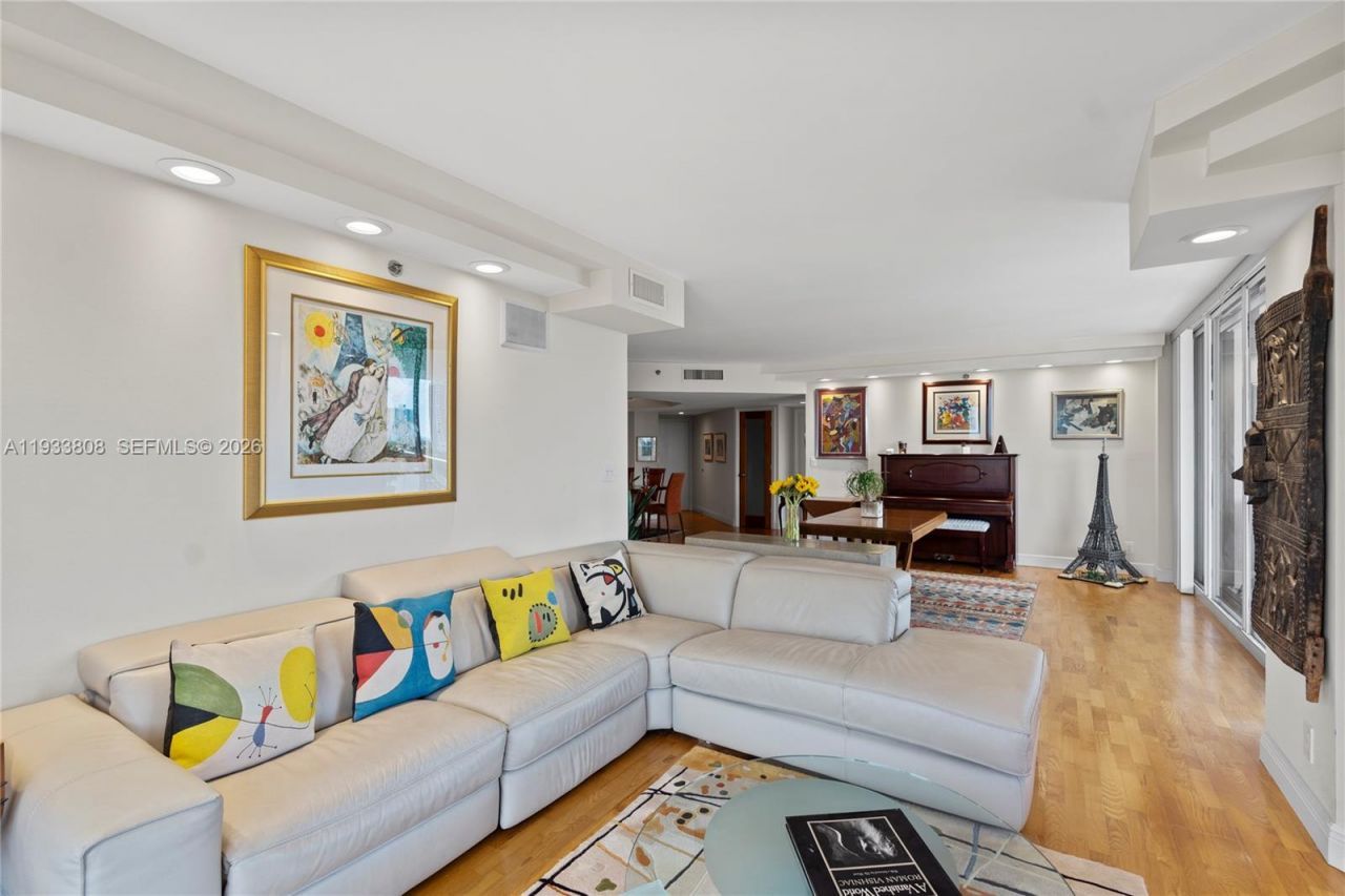 3598 Yacht Club Dr, Unit 1003, Aventura, FL 33180 Photo