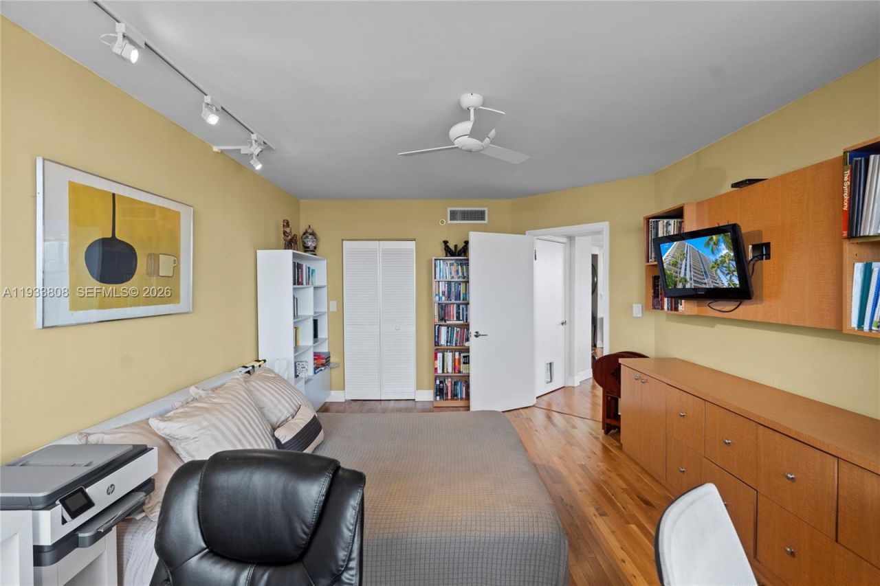 3598 Yacht Club Dr, Unit 1003, Aventura, FL 33180 Photo