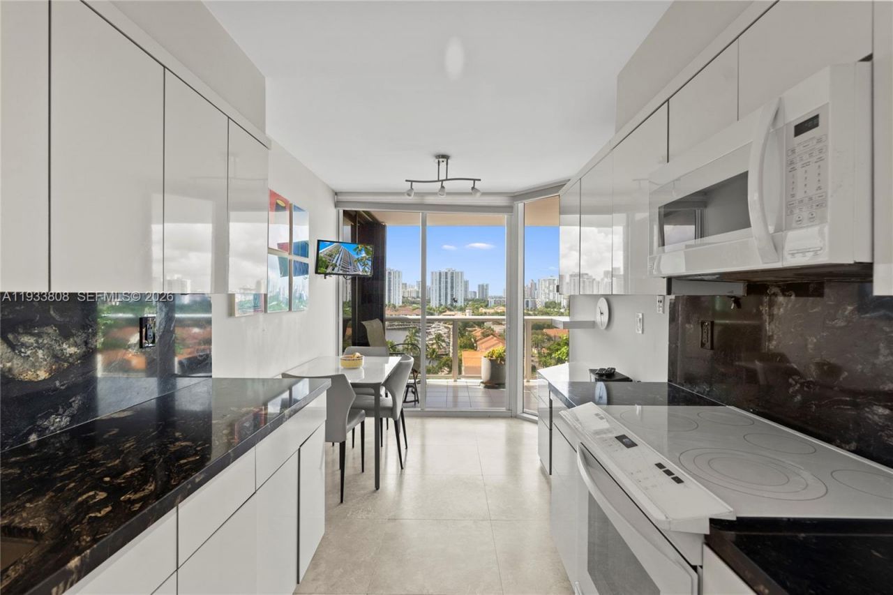 3598 Yacht Club Dr, Unit 1003, Aventura, FL 33180 Photo