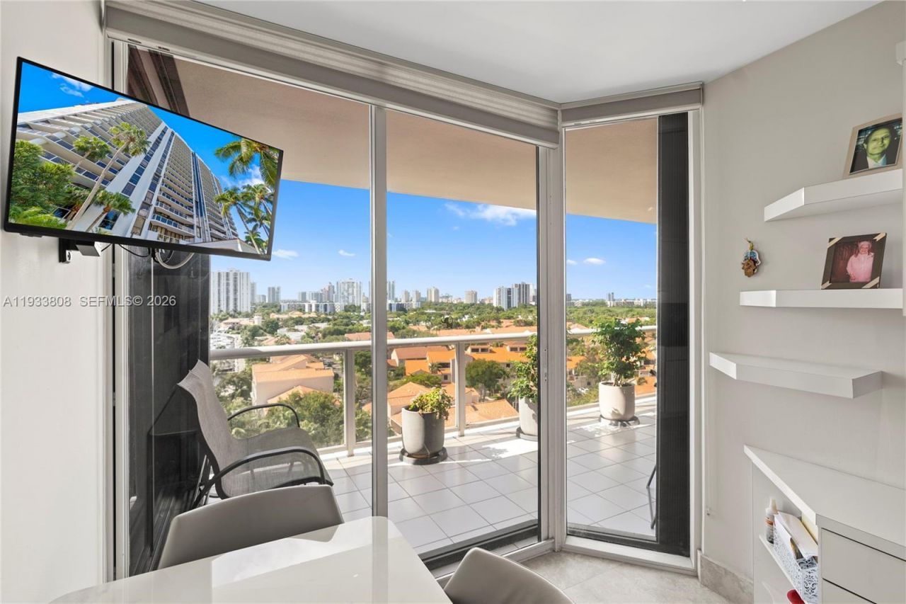 3598 Yacht Club Dr, Unit 1003, Aventura, FL 33180 Photo