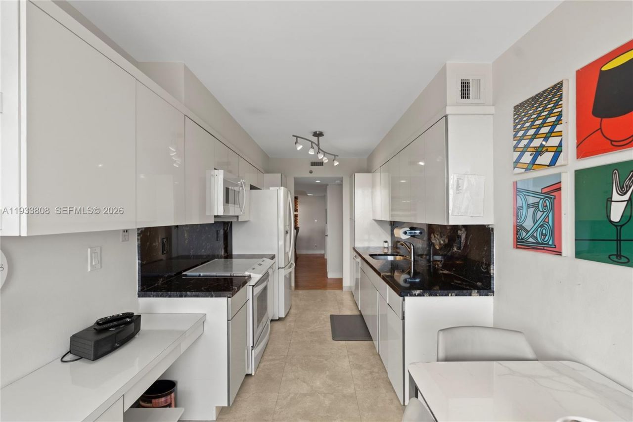 3598 Yacht Club Dr, Unit 1003, Aventura, FL 33180 Photo