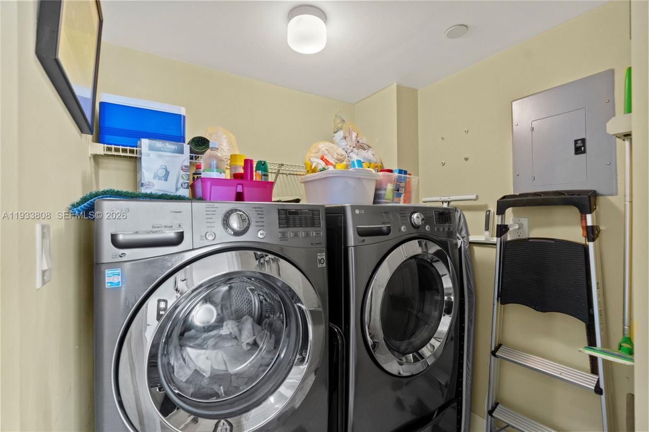 3598 Yacht Club Dr, Unit 1003, Aventura, FL 33180 Photo