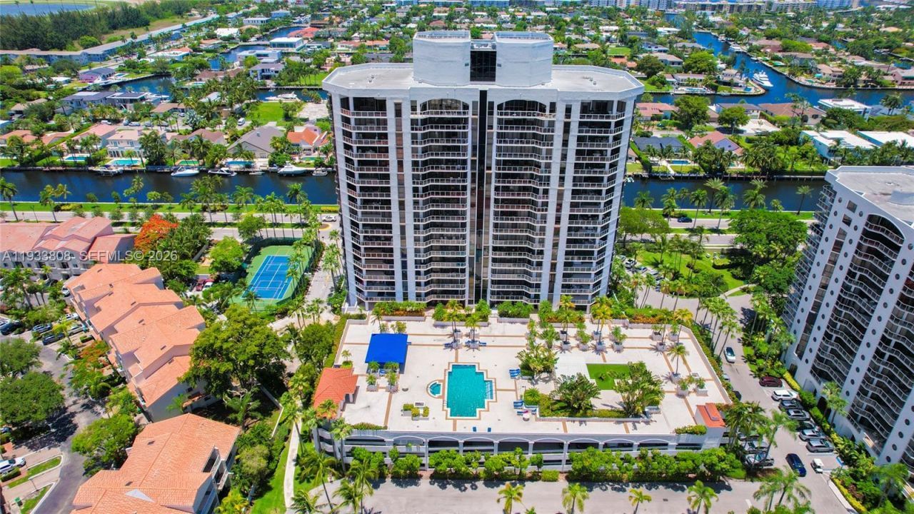3598 Yacht Club Dr, Unit 1003, Aventura, FL 33180 Photo