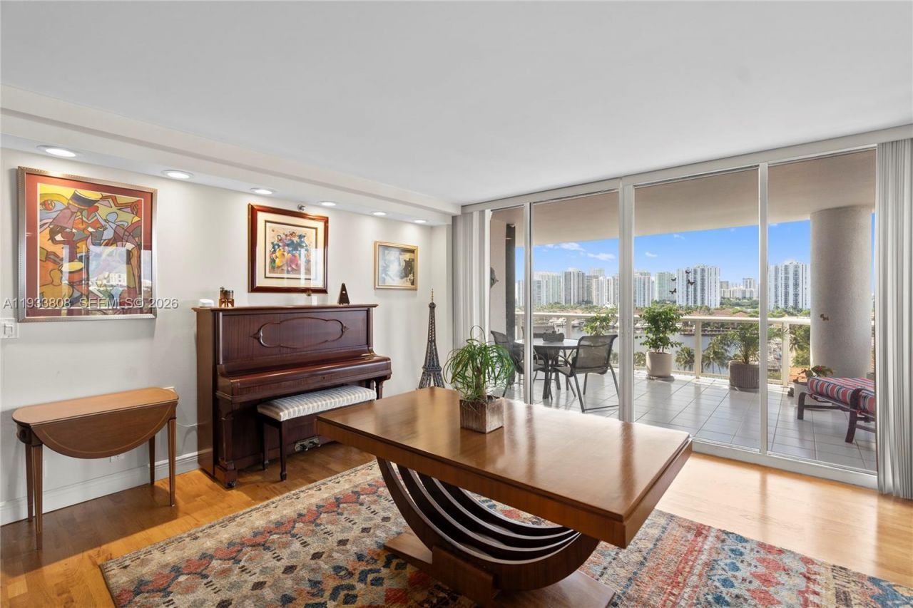 3598 Yacht Club Dr, Unit 1003, Aventura, FL 33180 Photo