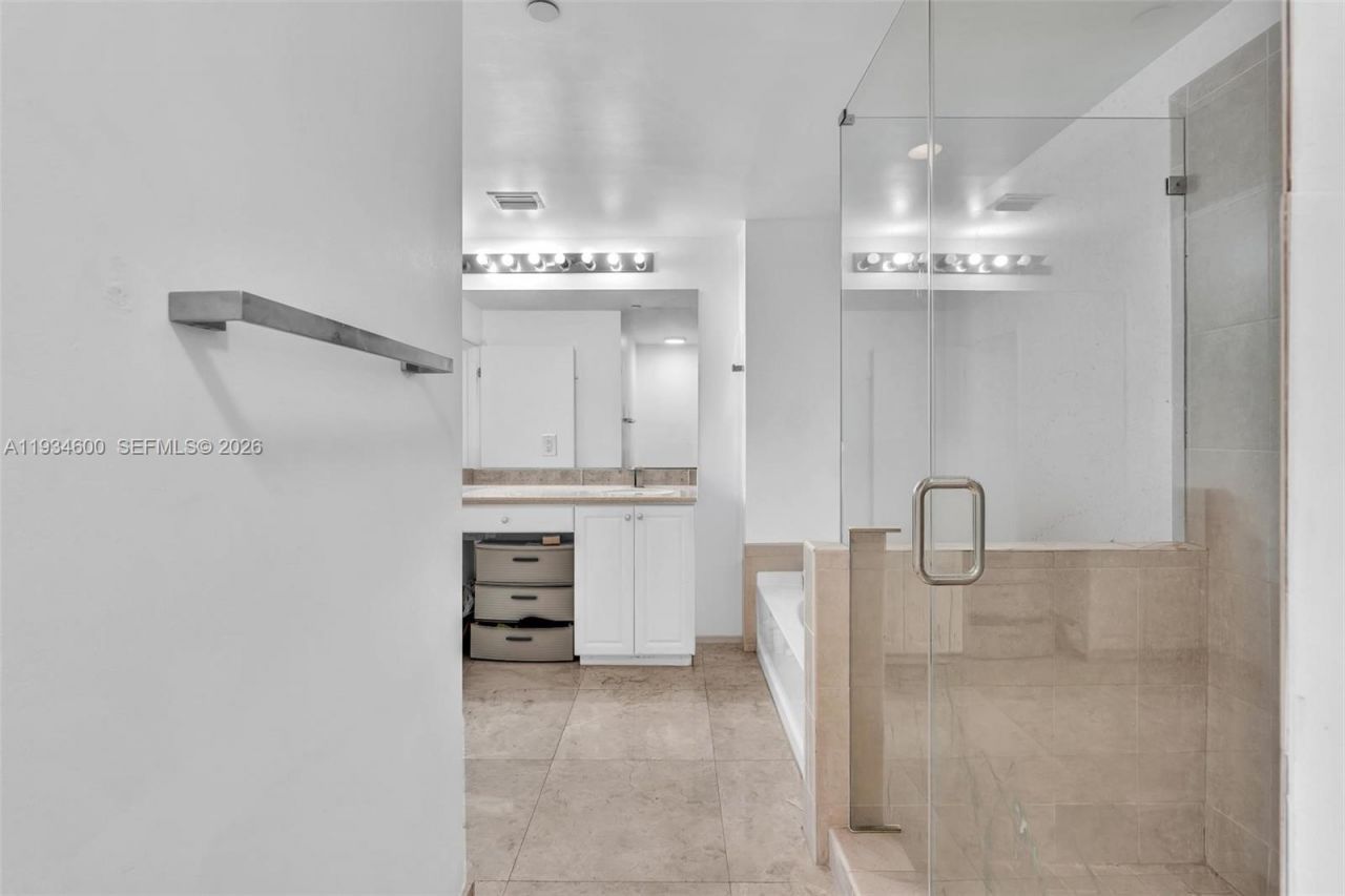 3340 NE 190th St, Unit 1109, Aventura, FL 33180 Photo