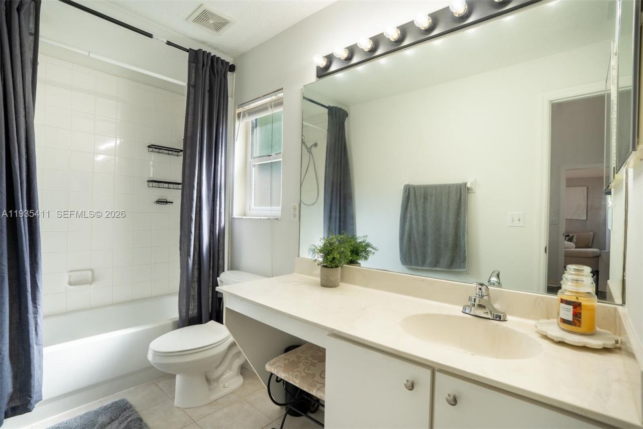 4521 SW 124th Ter, Miramar, FL 33027 Photo