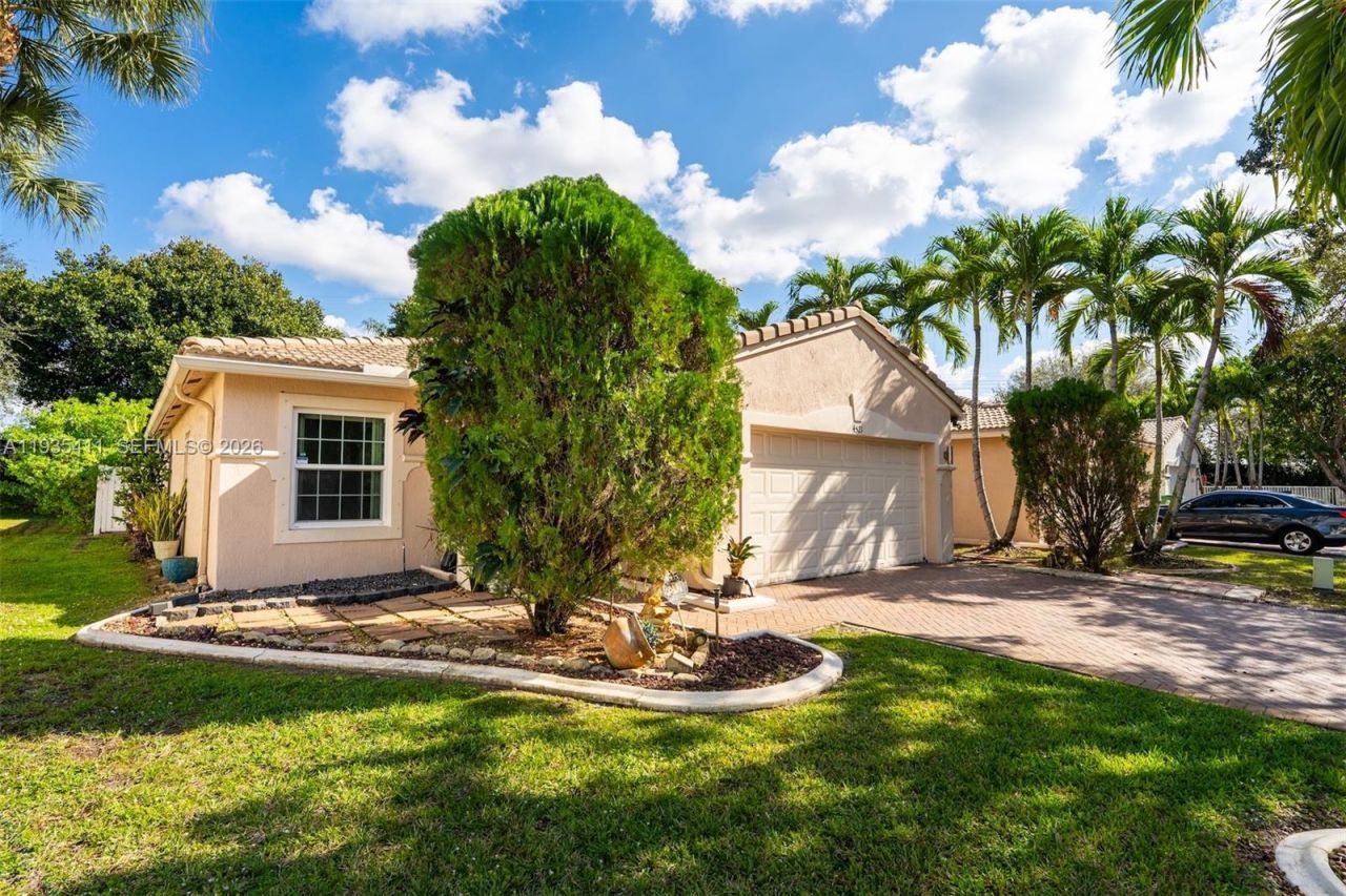 4521 SW 124th Ter, Miramar, FL 33027 Photo