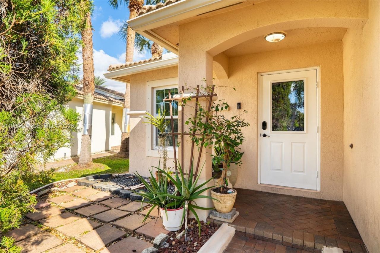 4521 SW 124th Ter, Miramar, FL 33027 Photo