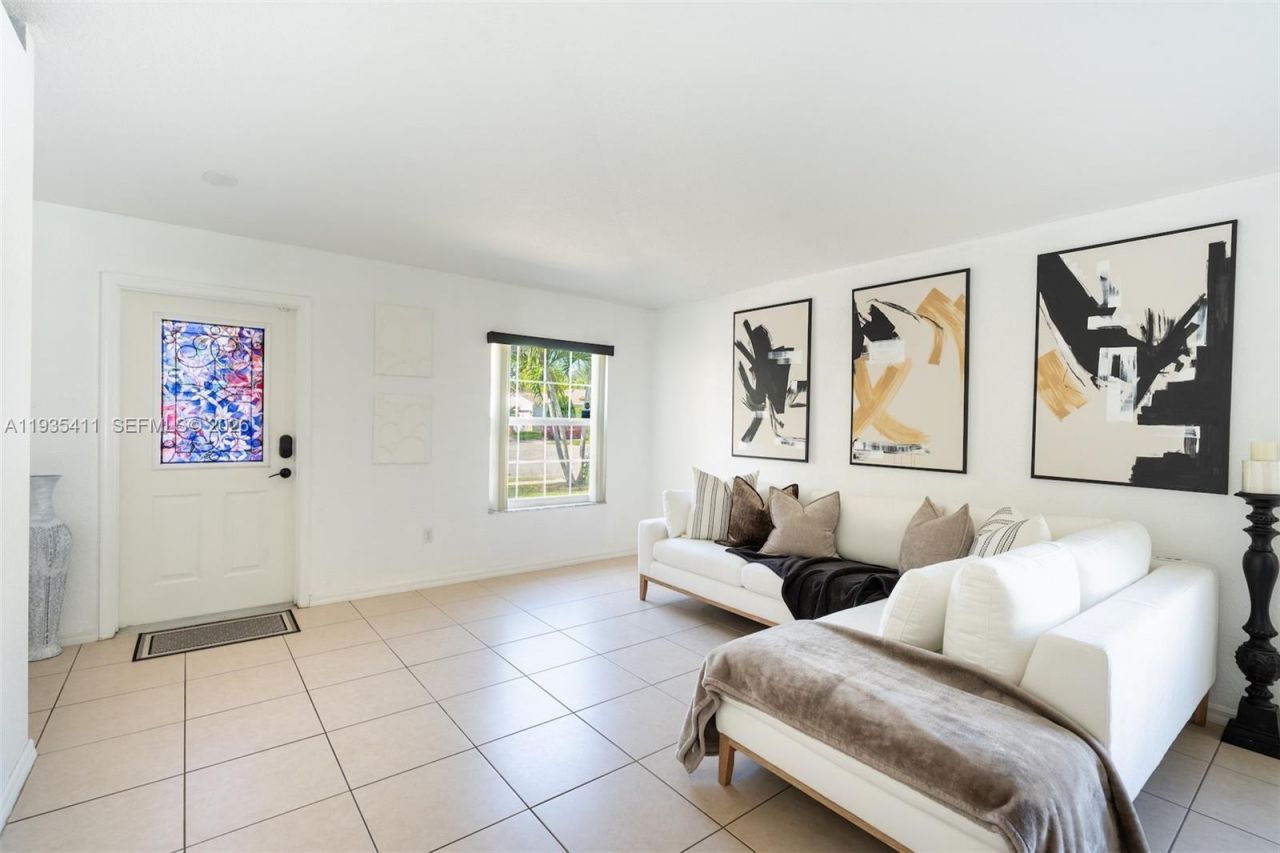 4521 SW 124th Ter, Miramar, FL 33027 Photo