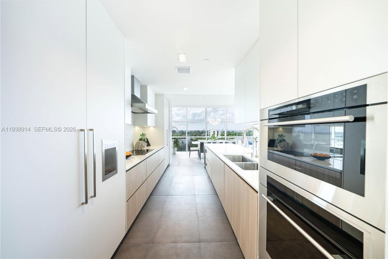 6103 Aqua Ave, Unit 701, Miami Beach, FL 33141 Photo