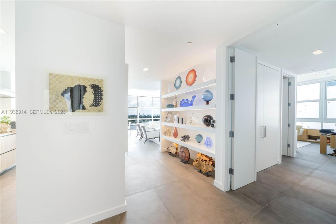 6103 Aqua Ave, Unit 701, Miami Beach, FL 33141 Photo