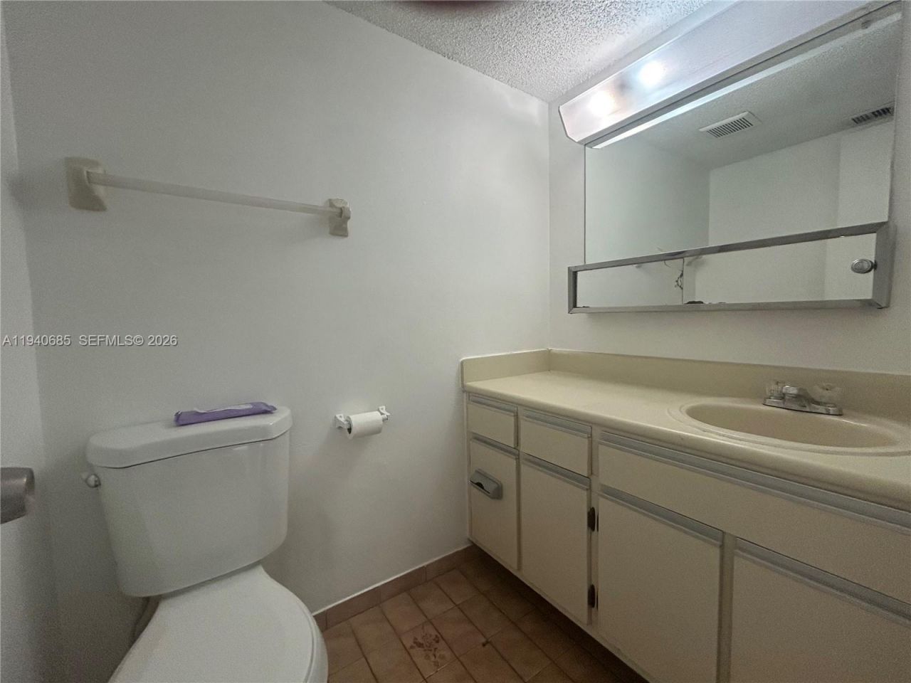 5851 W 20th Ave , Unit 409, Hialeah, FL 33012 Photo