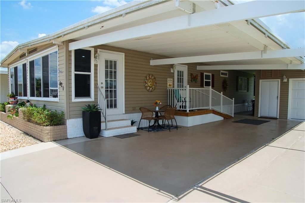 421 Snead Dr , North Fort Myers, FL 33903 Photo
