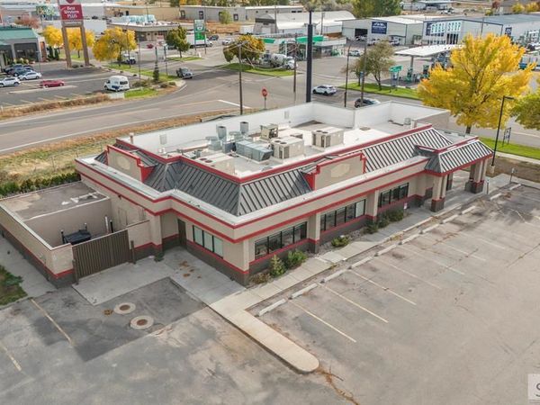 950 Lindsay Blvd, IDAHO FALLS, ID 83402