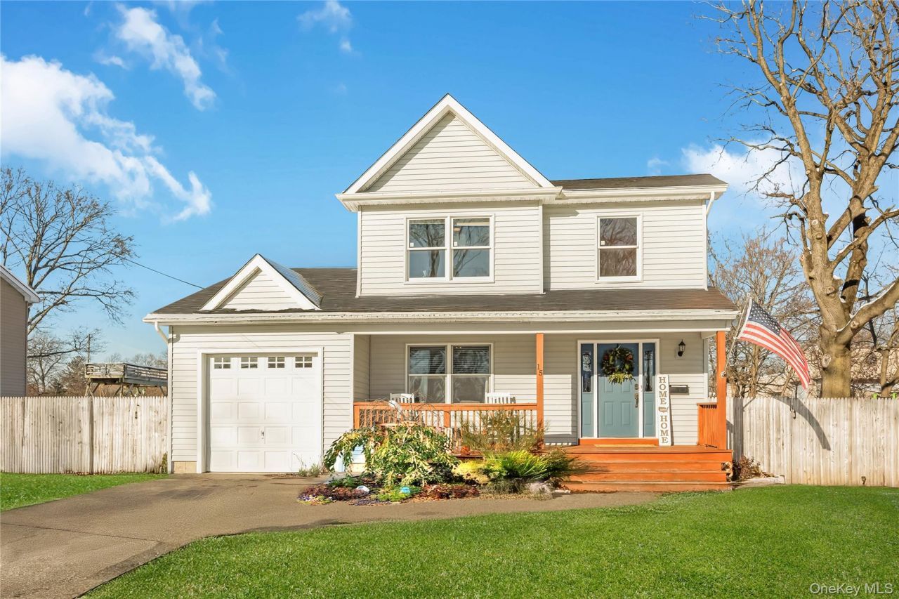 15 Irving Place, Islip Terrace, NY 11752 Main Photo