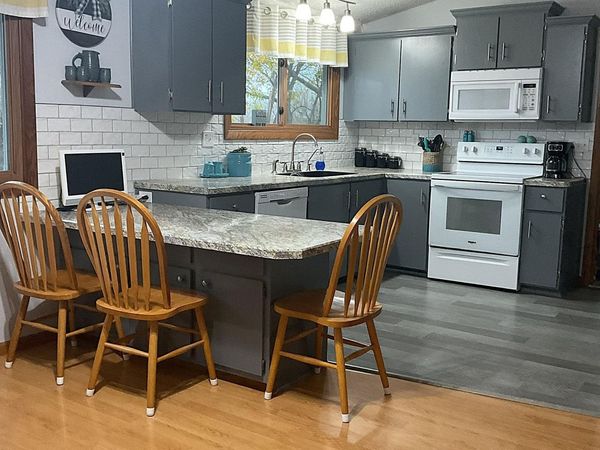 335 E Sorenson Avenue, Appleton, MN 56208