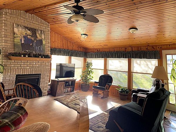 335 E Sorenson Avenue, Appleton, MN 56208