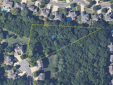 7709 Brook Lane, Kansas City, MO 64139