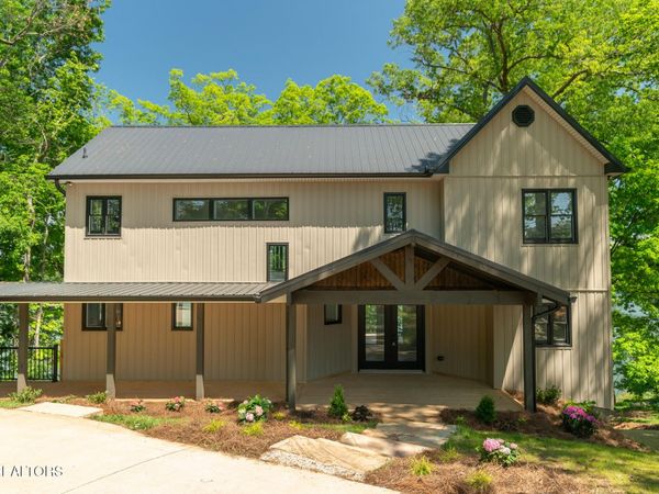 4042 Riverpoint Way, Louisville, TN 37777