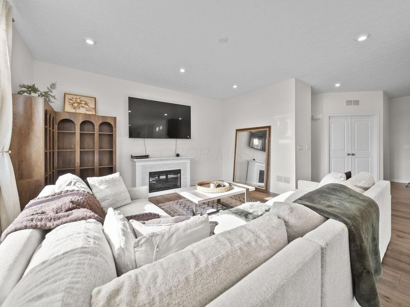 1172 Lake Forest Drive, Hebron, OH 43025 Photo 10