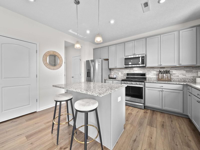 1172 Lake Forest Drive, Hebron, OH 43025 Photo 13