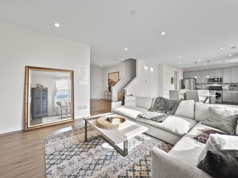 1172 Lake Forest Drive, Hebron, OH 43025 Photo 9